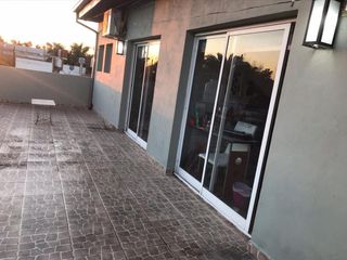 Foto 40 de Casa en venta - 3 dormitorios 2 baños 1 pileta 1 cochera - 230mts2 - Los Hornos