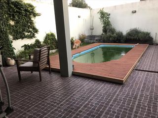 Foto 35 de Casa en venta - 3 dormitorios 2 baños 1 pileta 1 cochera - 230mts2 - Los Hornos