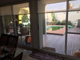 Foto 42 de Casa en venta - 3 dormitorios 2 baños 1 pileta 1 cochera - 230mts2 - Los Hornos