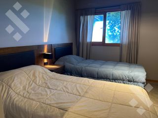 Foto 23 de VENTA CASA 4 DORMITORIOS - CHAPELCO GOLF - SAN MARTIN DE LOS ANDES