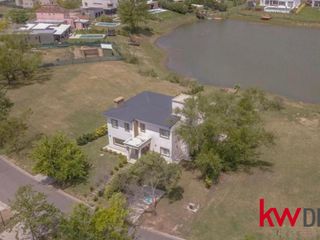 Foto 3 de Casa en Venta a la Laguna, 6 Ambientes, en Barrio El Cantón-Norte, Escobar, GBA Norte