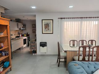 Foto 34 de VENTA PH TIPO DUPLEX 3 AMBIENTES COCHERA QUILMES