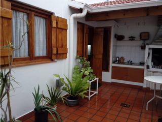 Foto 5 de CHALET 5 AMB, GGE, PATIO C/PARRILLA
