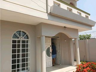 Foto 3 de VENDO HERMOSA CASA EN SAMANES 6 GUAYAQUIL