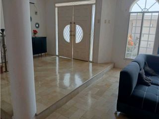 Foto 12 de VENDO HERMOSA CASA EN SAMANES 6 GUAYAQUIL