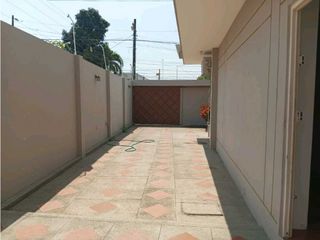 Foto 5 de VENDO HERMOSA CASA EN SAMANES 6 GUAYAQUIL
