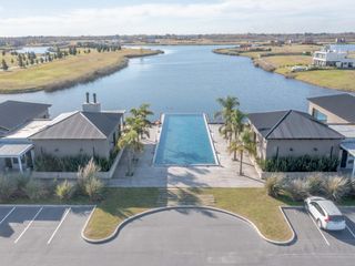 Foto 36 de Casa en  venta al rio en Naudir- Escobar - PG