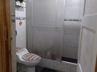 Foto 20 de Se Vende Casa De Tres Pisos Frente Al Terminal Pesquero