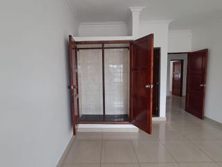 Foto 13 de VENTA DE LOCAL COMERCIAL EN AV. PALERMO-LA VICTORIA