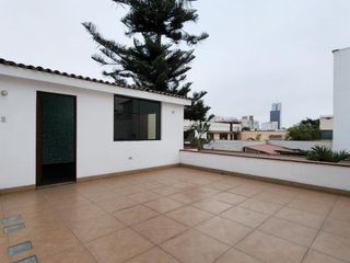 Foto 18 de CASA DE 372 m2,05 DORMITORIOS, 02 JARDINES,RICARDO ANGULO, CORPAC, SAN ISIDRO
