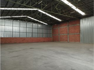 Foto 1 de BODEGA ARRIENDO 750M2 MADRID ,CUND PARQUE INDUSTRIAL