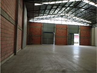 Foto 3 de BODEGA ARRIENDO 750M2 MADRID ,CUND PARQUE INDUSTRIAL
