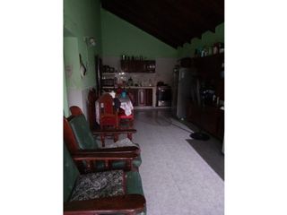 Foto 4 de Casa céntrica 4 dormitorios en La Leonesa