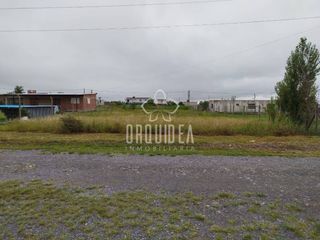 Foto 1 de Terreno / Lote en venta de 700m2 ubicado en Campo Quijano