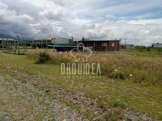 Foto 2 de Terreno / Lote en venta de 700m2 ubicado en Campo Quijano