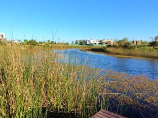 Foto 25 de Venta casa con salida al lago Naudir