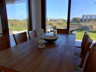 Foto 38 de Venta casa con salida al lago Naudir