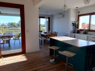 Foto 43 de Venta casa con salida al lago Naudir