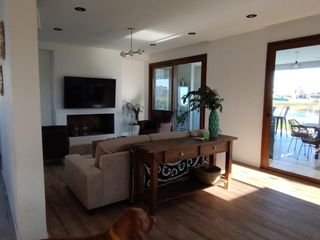 Foto 40 de Venta casa con salida al lago Naudir