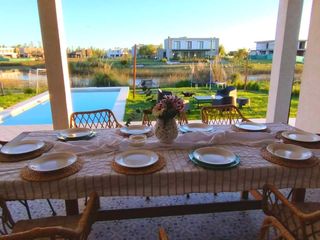 Foto 3 de Venta casa con salida al lago Naudir