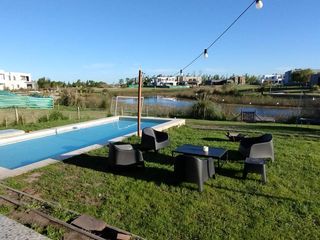 Foto 32 de Venta casa con salida al lago Naudir
