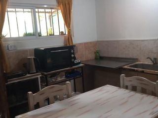 Foto 1 de Casa en venta - 2 Dormitorios 1 Baño - Cochera - 300Mts2 - Los Aromos, General Rodriguez