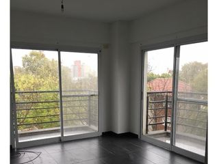 Foto 1 de Departamento en venta - 1 Dormitorio 1 Baño 1 Cochera - 45Mts2 - Quilmes