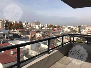 Foto 4 de SEMI PISO 3 AMB C/ COCHERA, BALCON, SUM Y PARRILLA - AV. SAN JUAN Y JOSE MARMOL