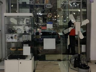 Foto 3 de Local comercial - Av. Cordoba - Tribunales -