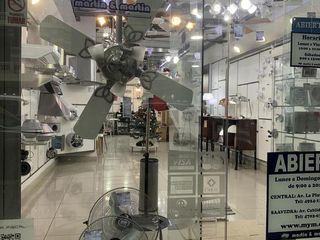 Foto 2 de Local comercial - Av. Cordoba - Tribunales -