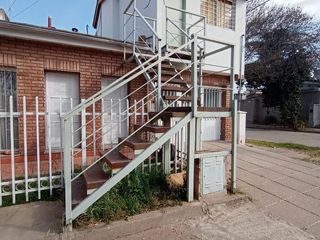 Foto 14 de Venta Casa    Depto - 5 Dormitorios - B° Inaudi