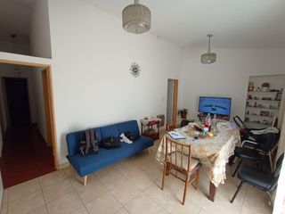 Foto 2 de Venta Casa    Depto - 5 Dormitorios - B° Inaudi