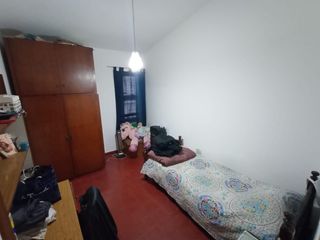 Foto 9 de Venta Casa    Depto - 5 Dormitorios - B° Inaudi