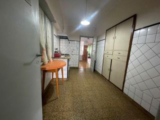 Foto 9 de Casa en venta Tolosa, 2 dormi, cochera, parque, quincho, parrilla