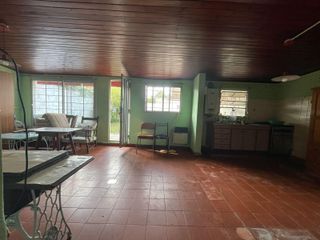 Foto 13 de Casa en venta Tolosa, 2 dormi, cochera, parque, quincho, parrilla