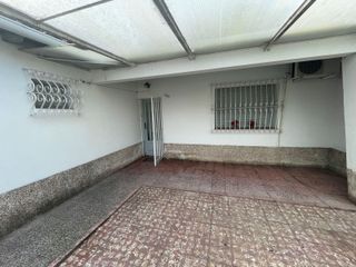 Foto 2 de Casa en venta Tolosa, 2 dormi, cochera, parque, quincho, parrilla