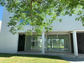Foto 3 de Casa en  Los Lagos, Nordelta
