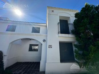 Foto 1 de Casa en  venta Villa Allende Centro mts Goycoechea