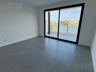 Foto 25 de Casa en venta en Barrio Golf El Canton A la Laguna PG