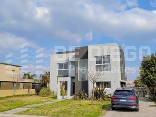 Foto 26 de Casa al agua en venta en Barrio San Marco - Villanueva Tigre