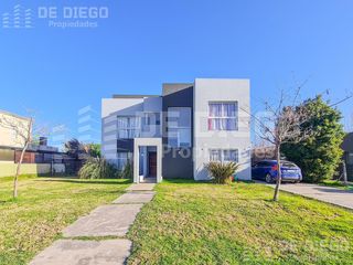 Foto 1 de Casa al agua en venta en Barrio San Marco - Villanueva Tigre