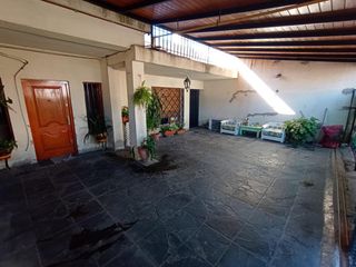 Foto 1 de Venta - Casa 3 Dormitorios     Depto - B° Alto Alberdi