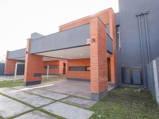 Foto 5 de Casa en  Venta en Yerba Buena