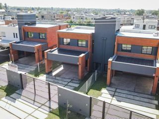 Foto 3 de Casa en  Venta en Yerba Buena