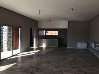 Foto 7 de CASA EN VENTA EN EL CANTON - MAROTO PROPIEDADES-