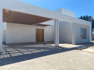 Foto 2 de CASA EN VENTA EN SANTA ANA - MAROTO PROPIEDADES