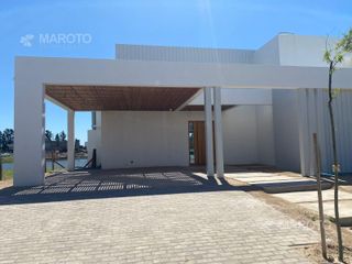 Foto 49 de CASA EN VENTA EN SANTA ANA - MAROTO PROPIEDADES