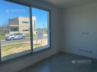 Foto 18 de CASA EN VENTA EN SANTA ANA - MAROTO PROPIEDADES