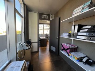 Foto 12 de Edificio de oficinas en venta - Excelente zona - Saavedra
