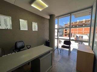 Foto 24 de Edificio de oficinas en venta - Excelente zona - Saavedra